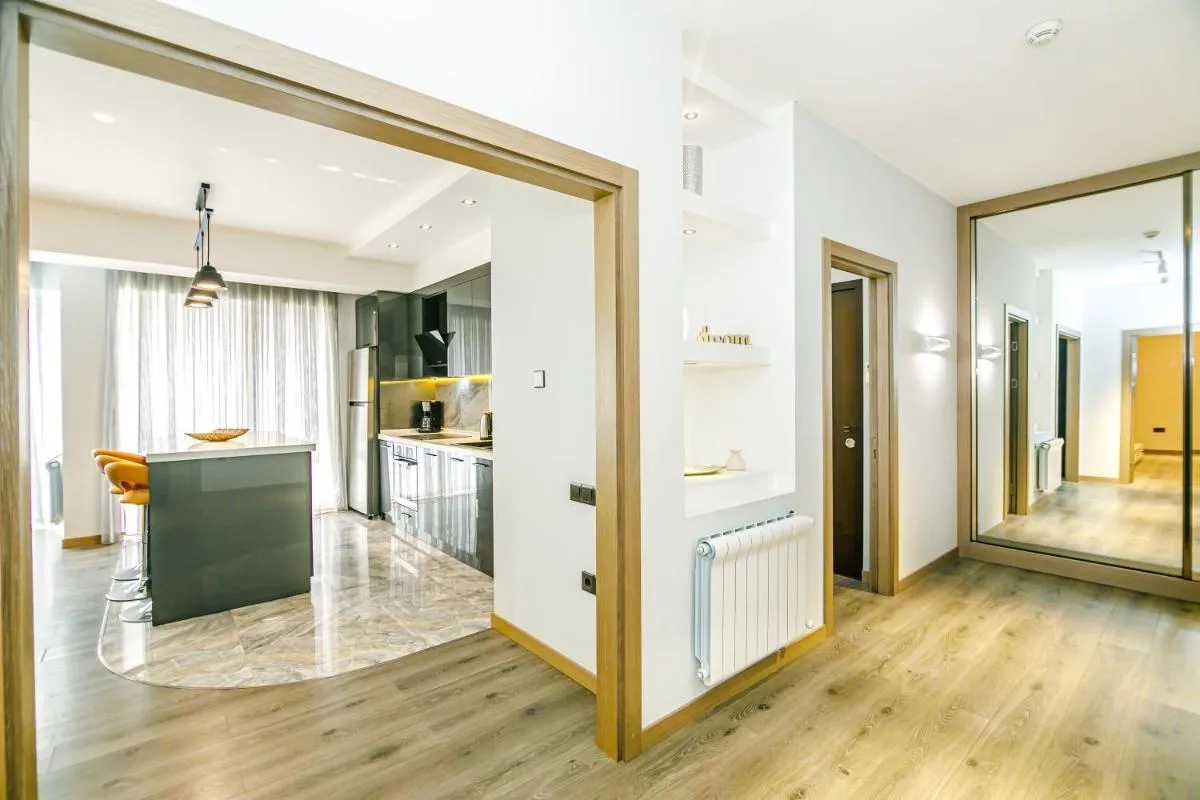 Image 2 of Park Azure 526