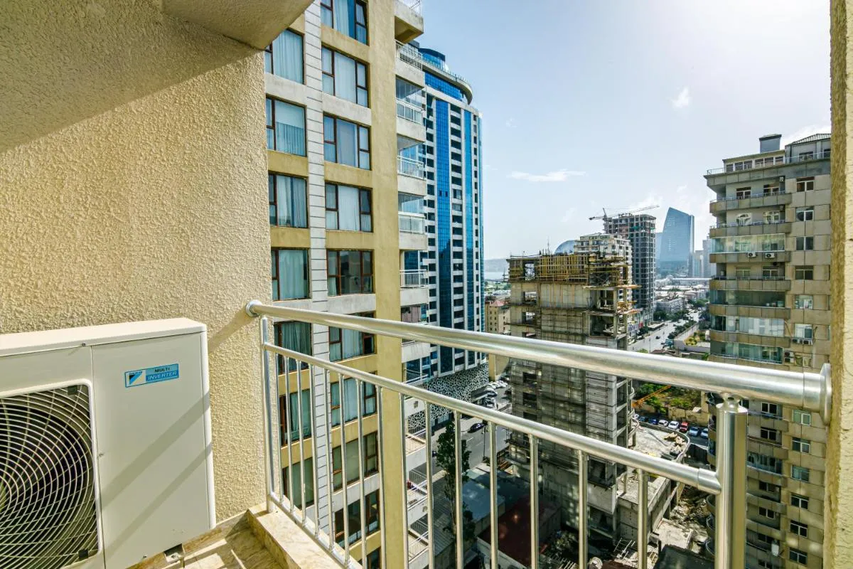 Image 6 of Park Azure 526