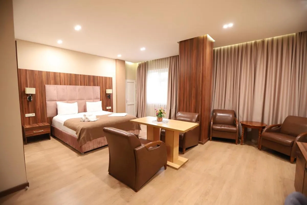 Image 1 of Park Suite Hotel