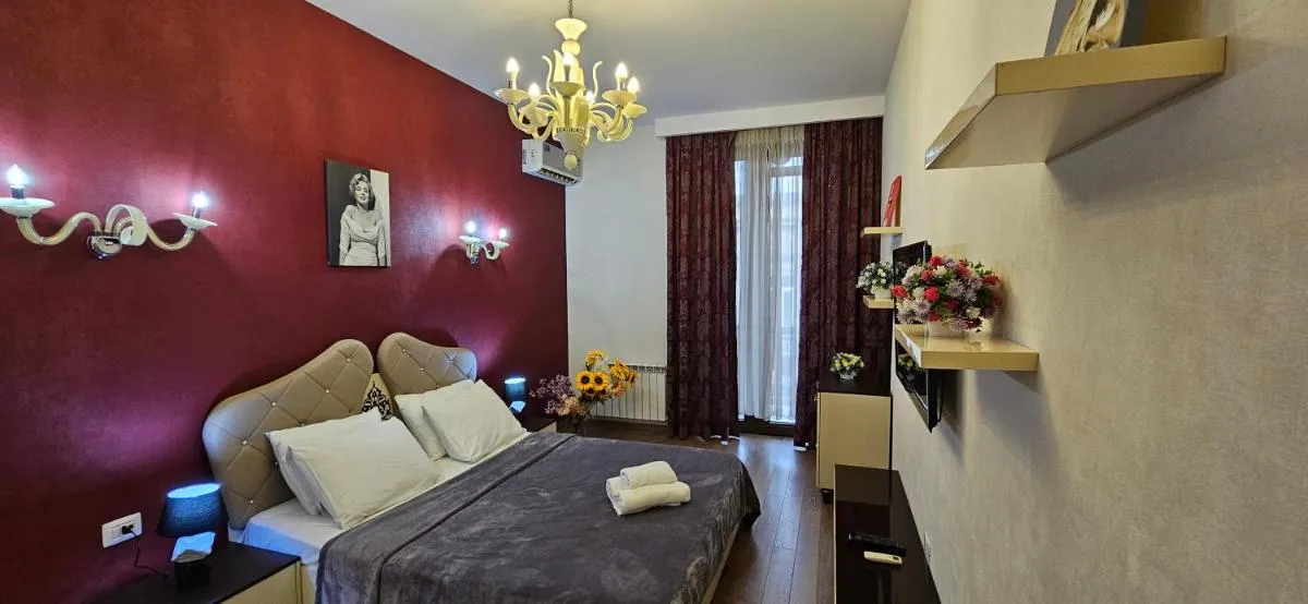 Image 1 of Passage apartment