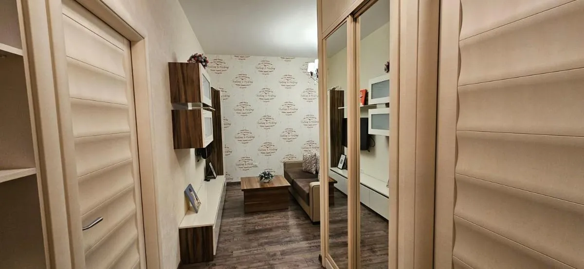 Image 2 of Passage apartment