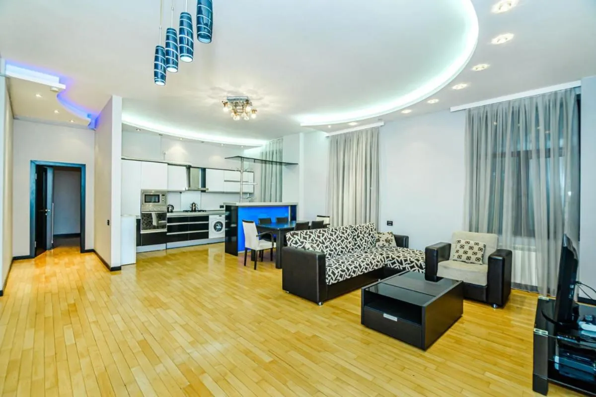 Image 2 of SEA VIEW HOTELAPARTMENT ViP MILLENNIUM PALACE