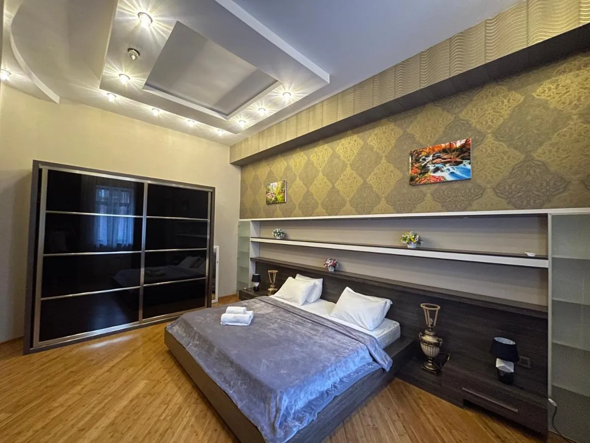 Image 6 of Sahil Lux