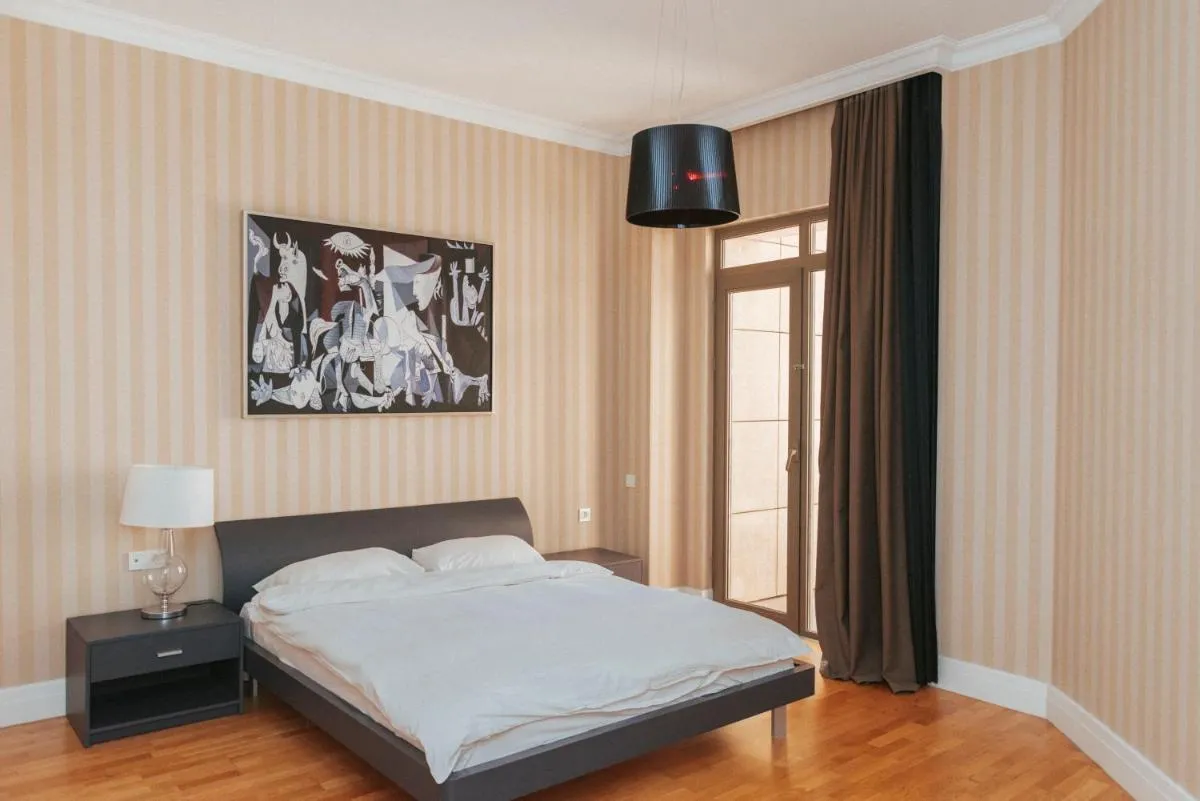 Image 1 of Sapphire Deluxe Central Apartments