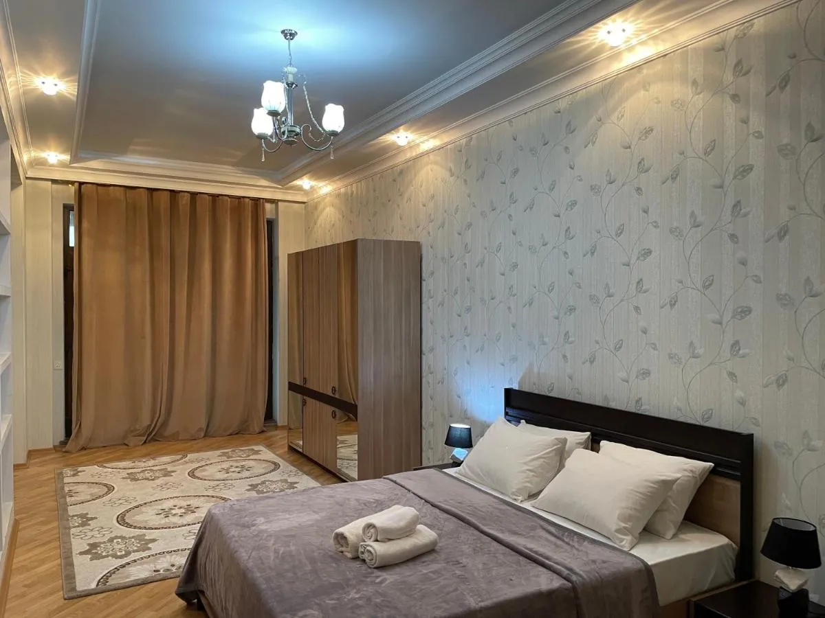 Image 1 of Sea View Lux Megafun