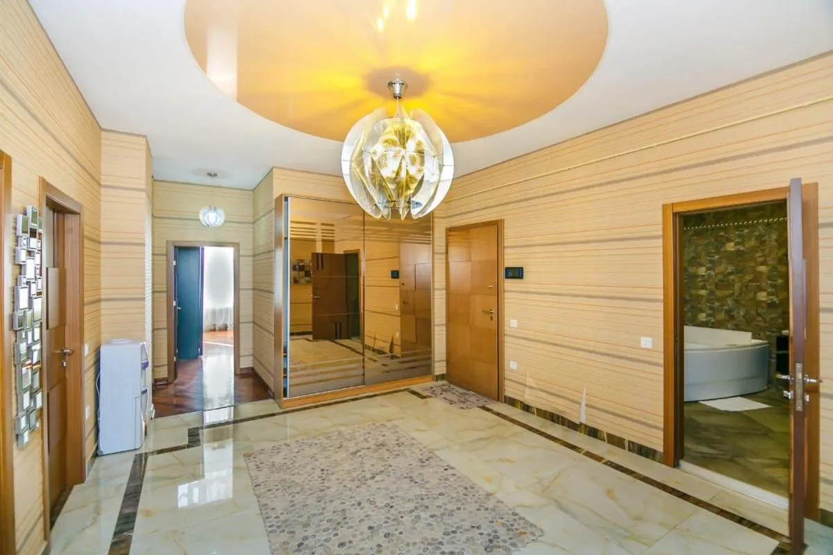 Image 2 of Sea View VİP Apartment Millenium Palace