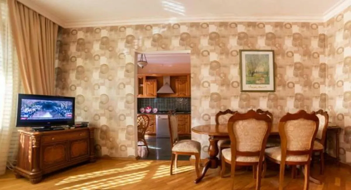 Image 3 of Seaside Apartments