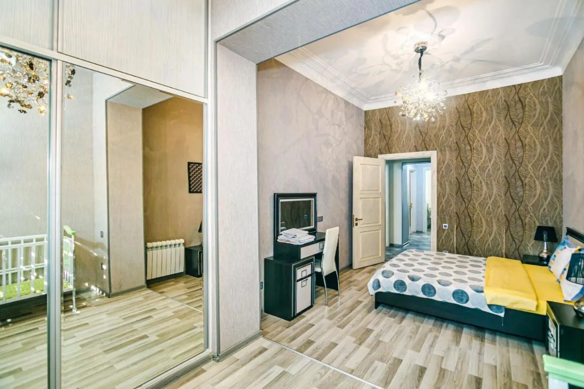 Image 4 of Seaside Apartments