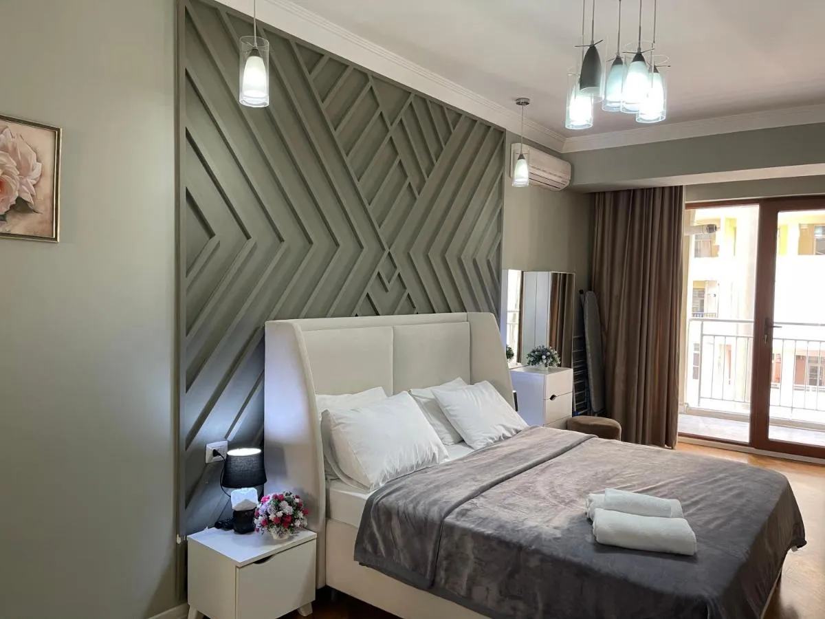 Image 4 of Studio Apartment