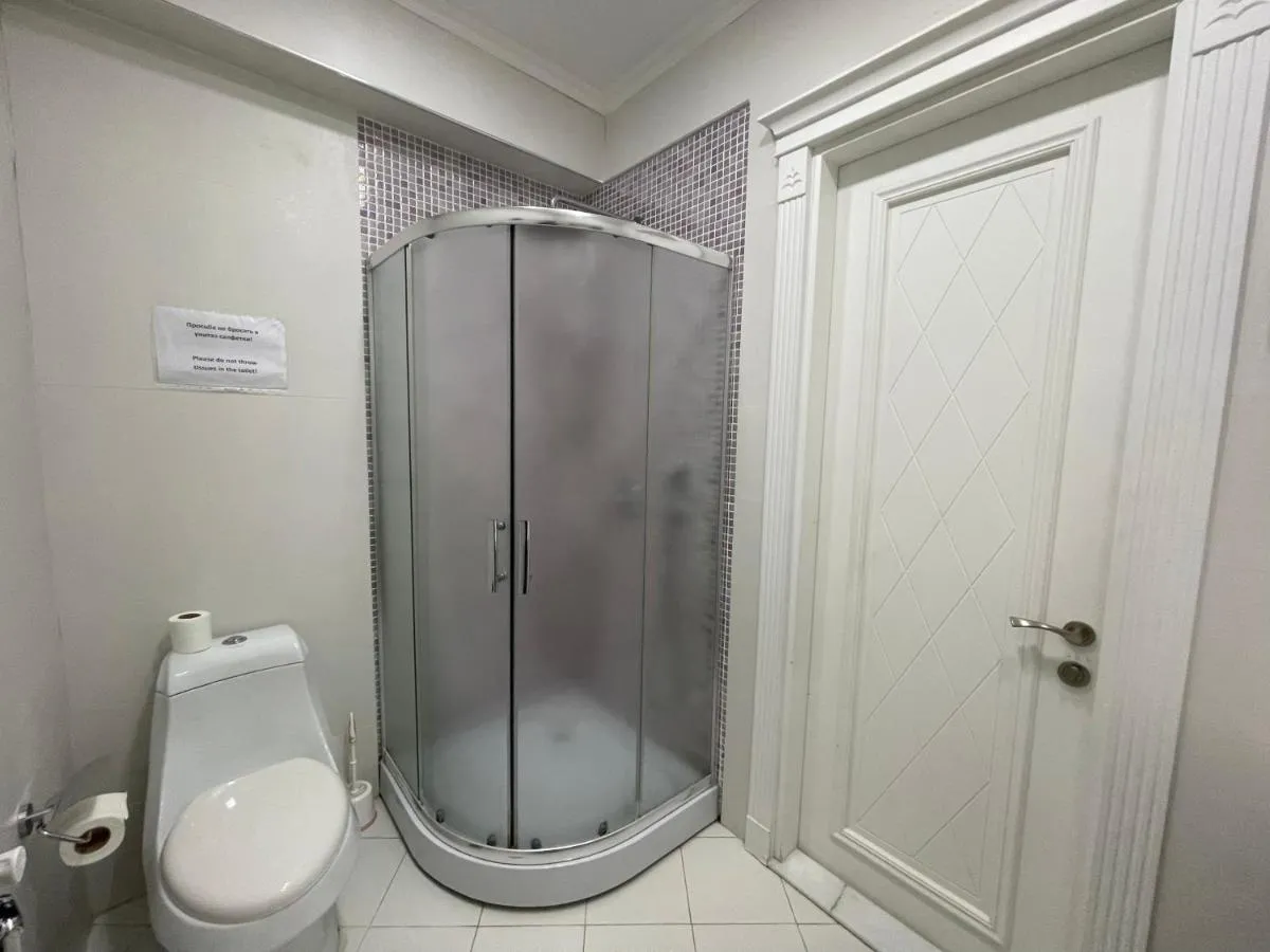 Image 5 of Studio Apartment