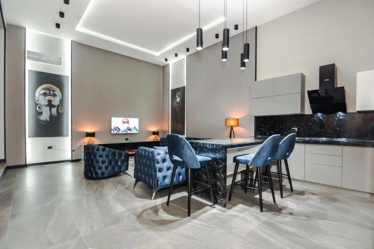 Image 1 of VIP APARTMENT FRANCE EMBASSY