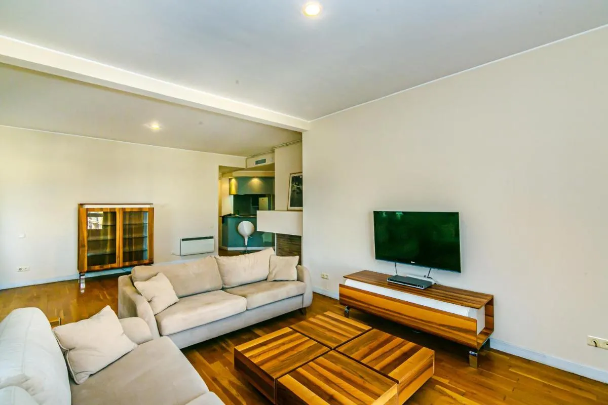 Image 4 of VIP APARTMENT IN CENTERr