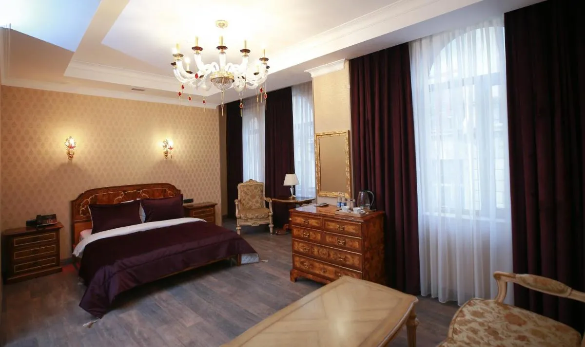 Image 2 of West Inn Hotel & Restaurant