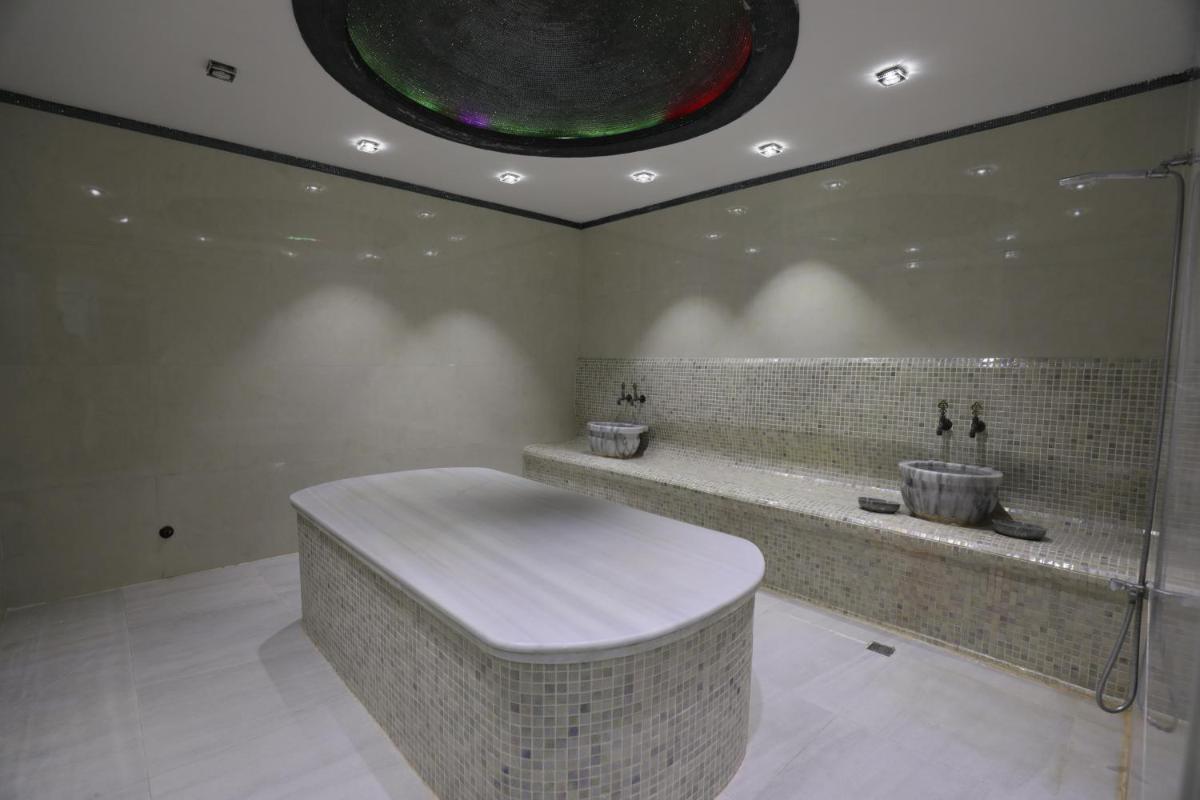Image 1 of Alis Hotel
