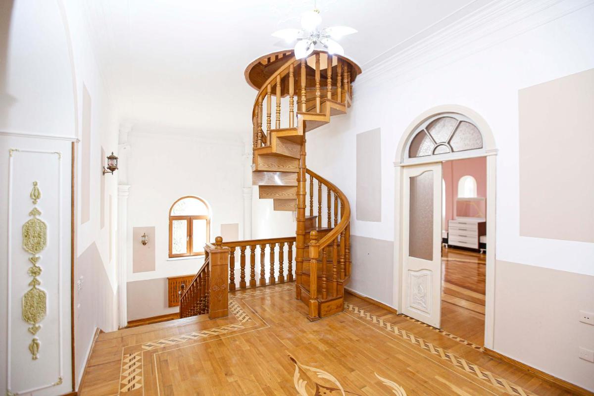 Image 4 of Baku Badamdar Villa