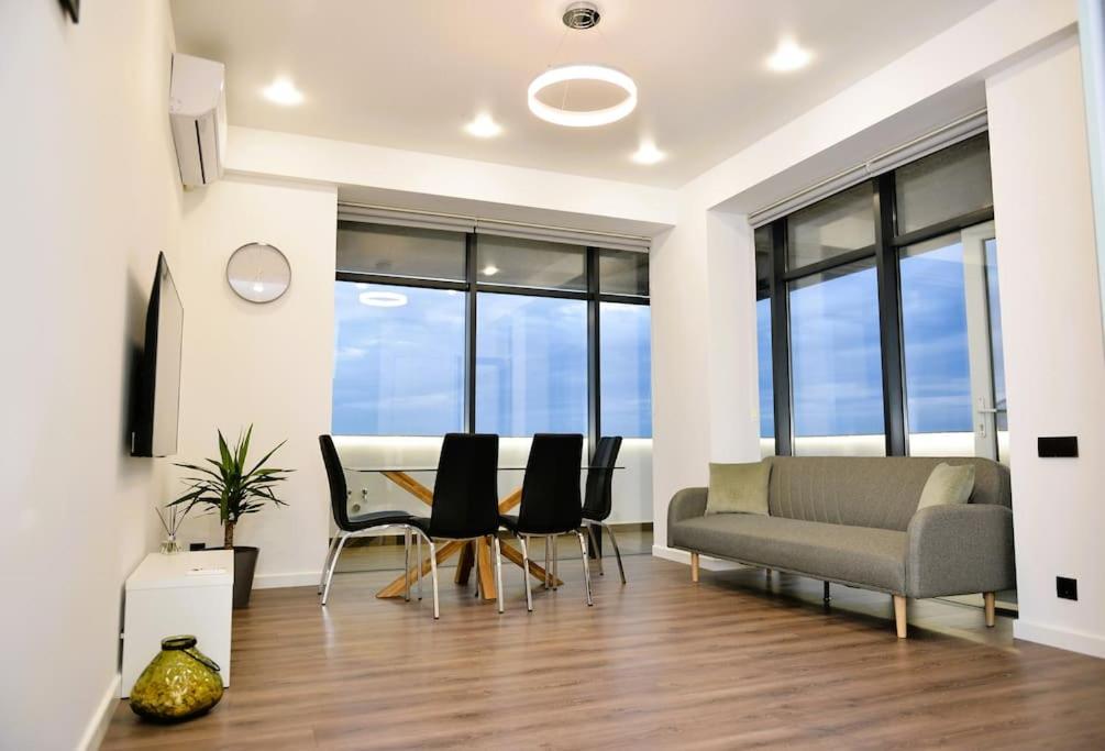 Image of Bay View Apartment