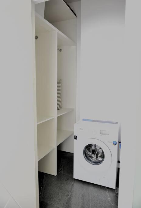 Image 5 of Bay View Apartment