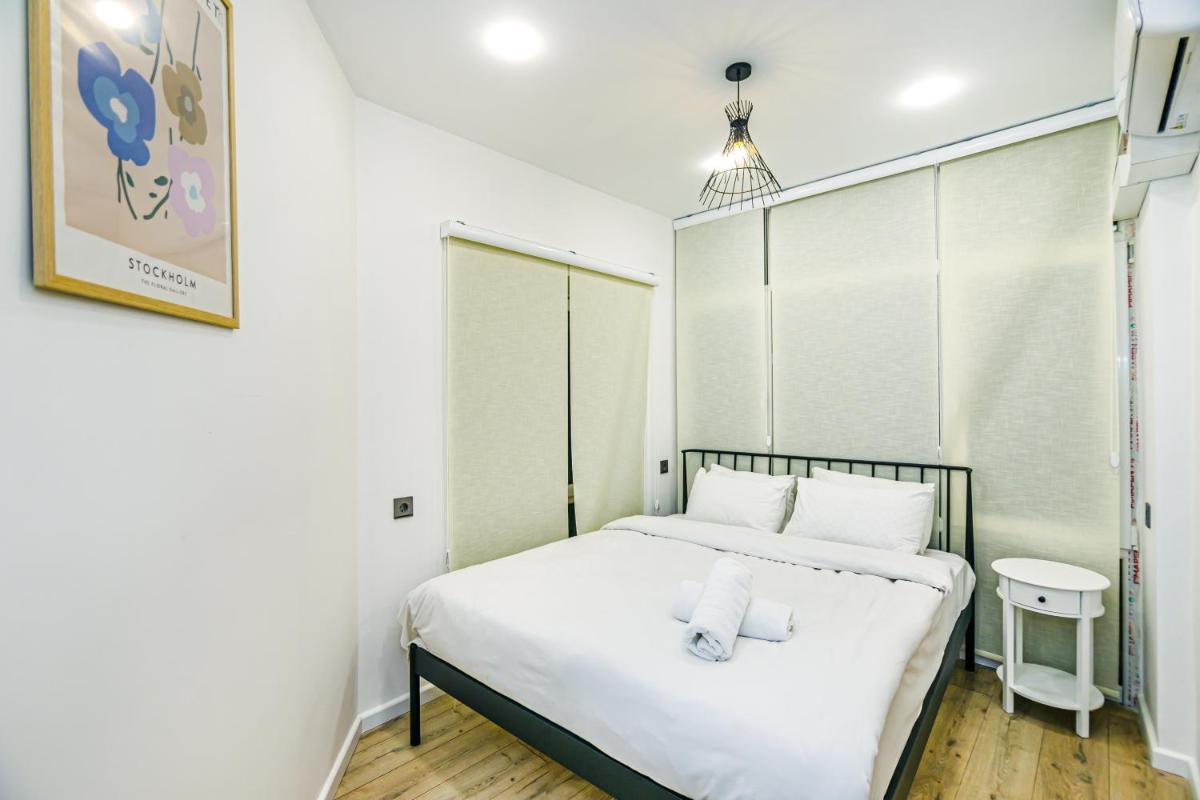 Image 1 of CHAMOMILE Luxury Apartment in Nizami street