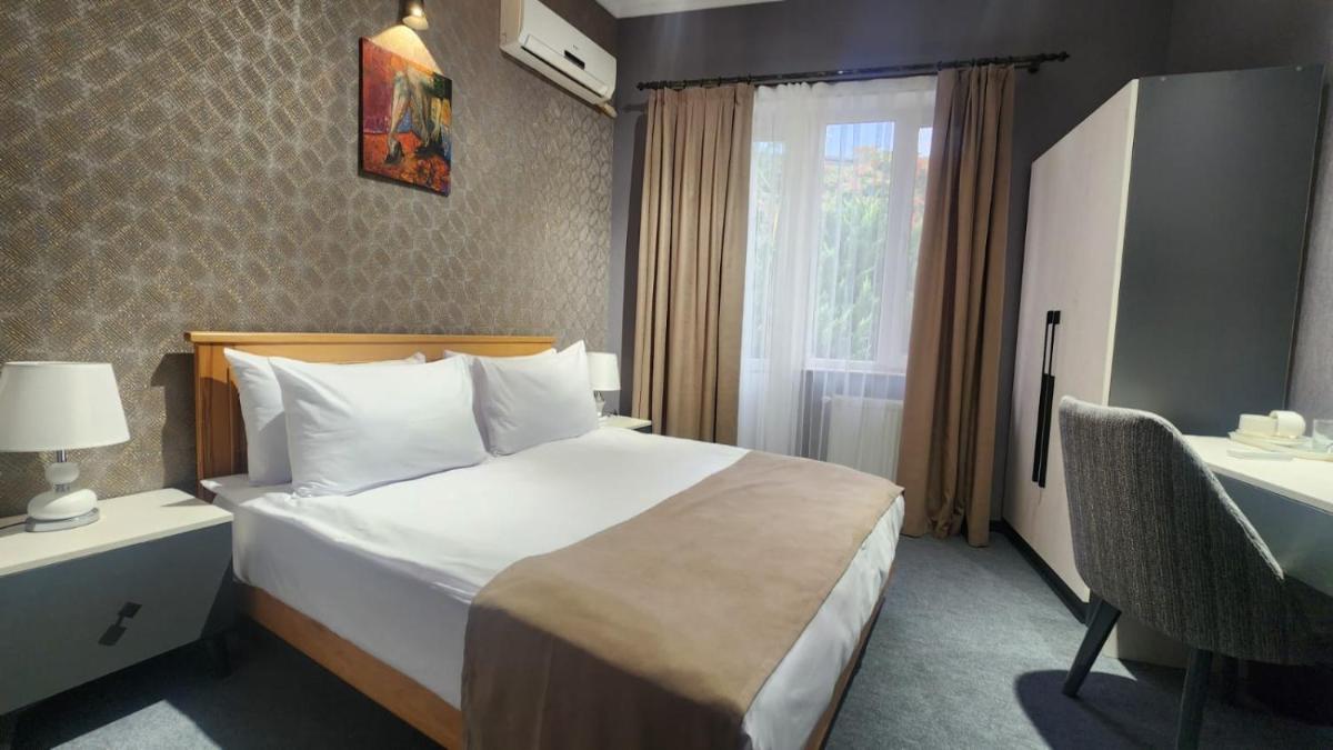 Image 1 of Chambers Old City Hotel