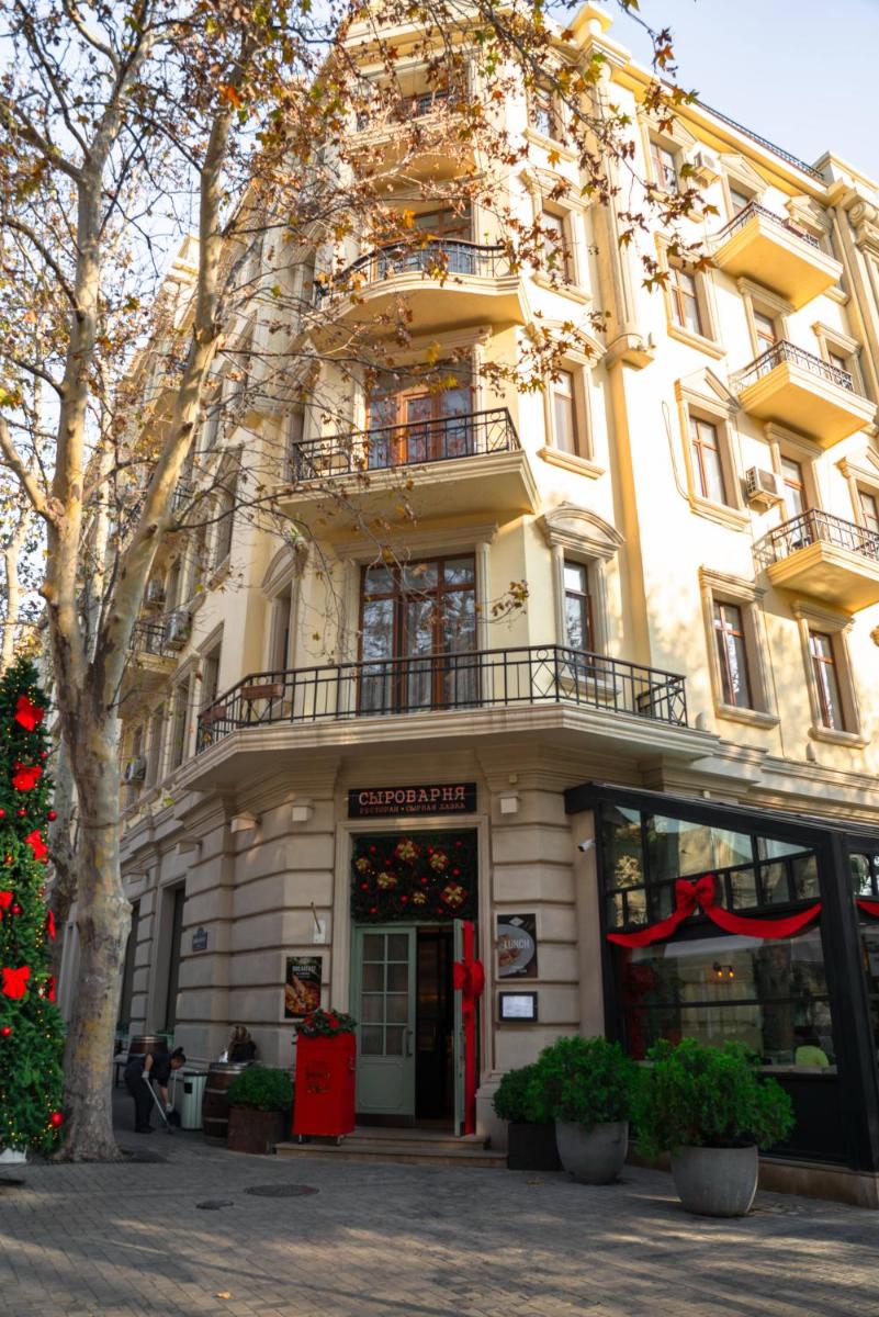 Image 6 of City Center Apartment