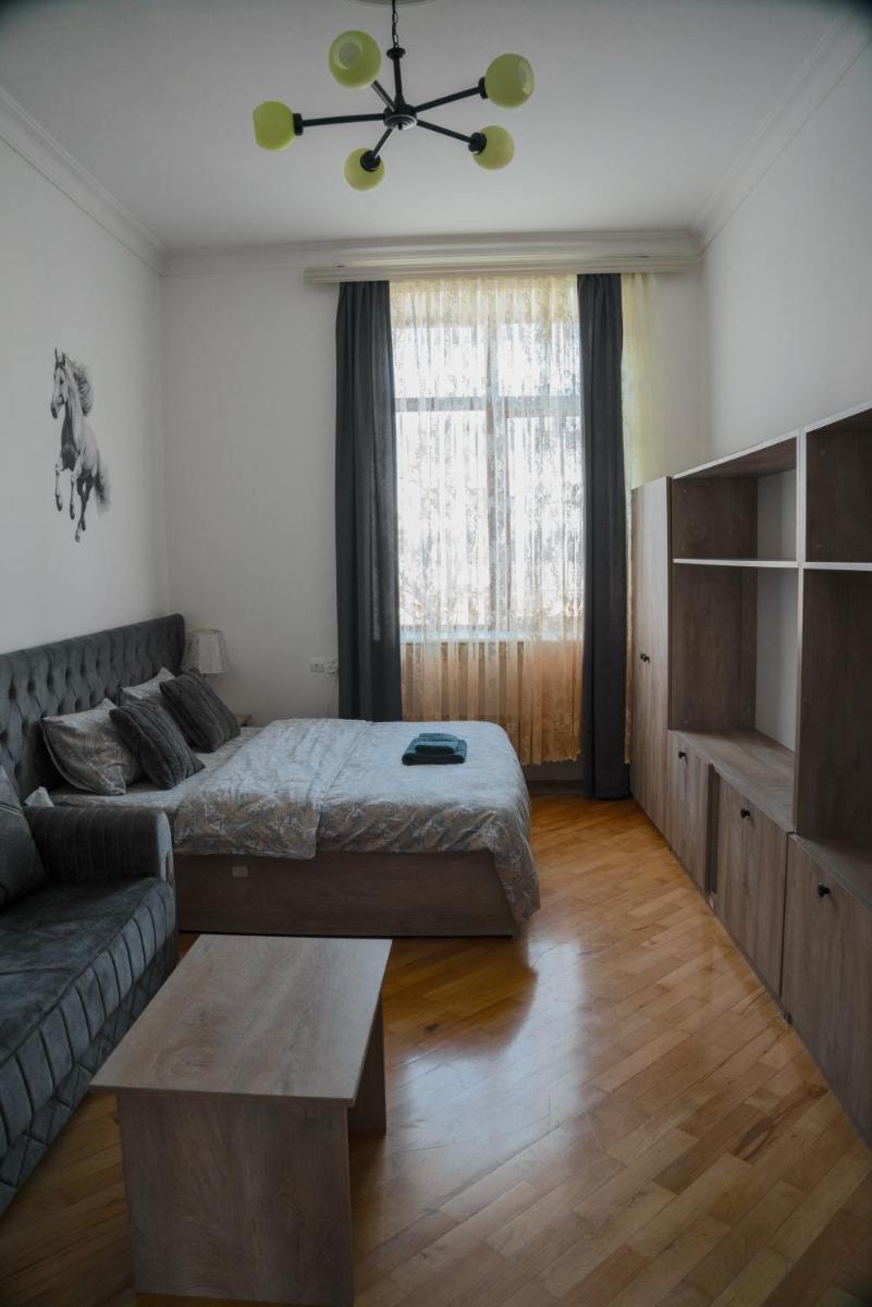 Image 3 of City center stylish studio