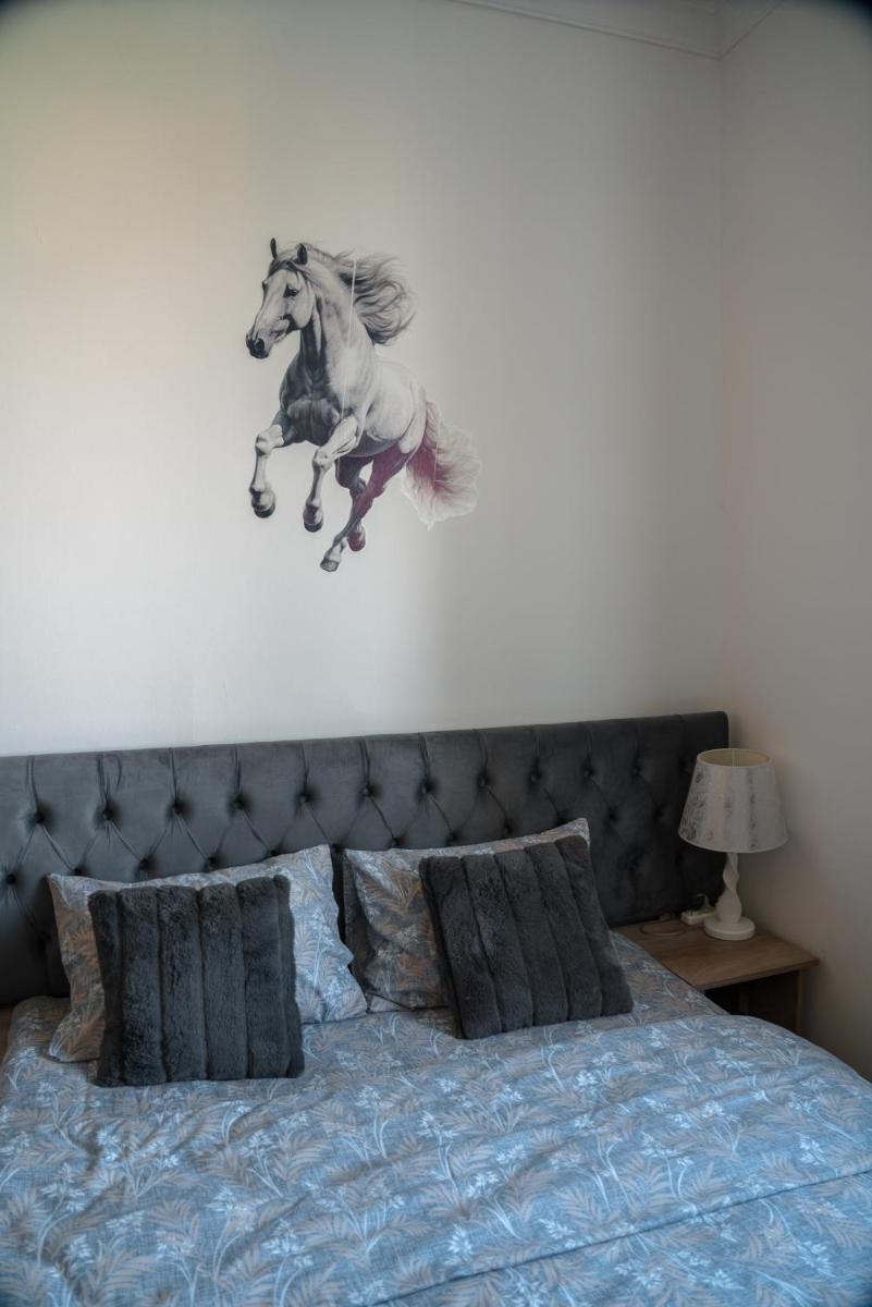 Image 6 of City center stylish studio