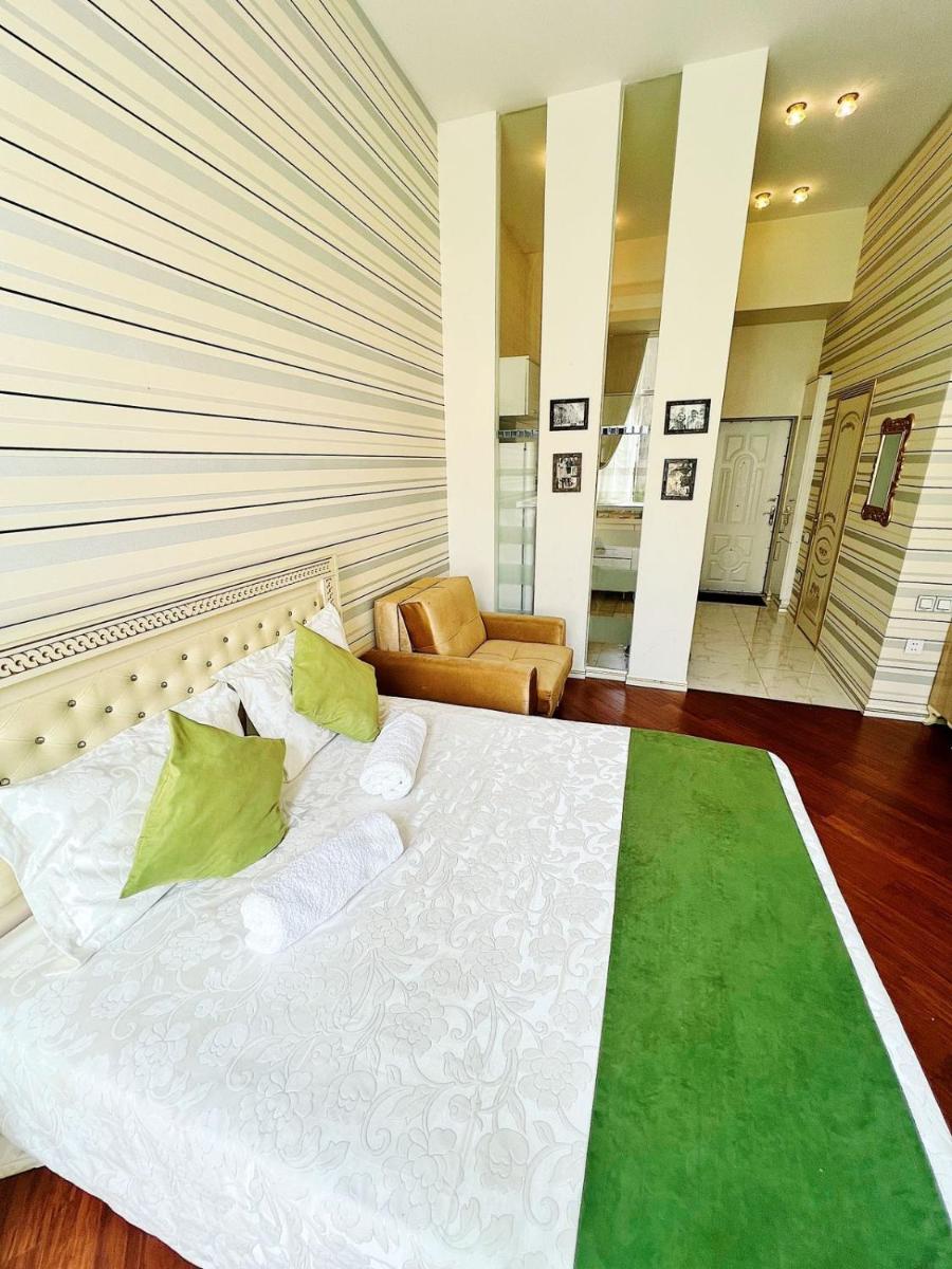 Image 1 of Cozy Apt in the Heart of theCity