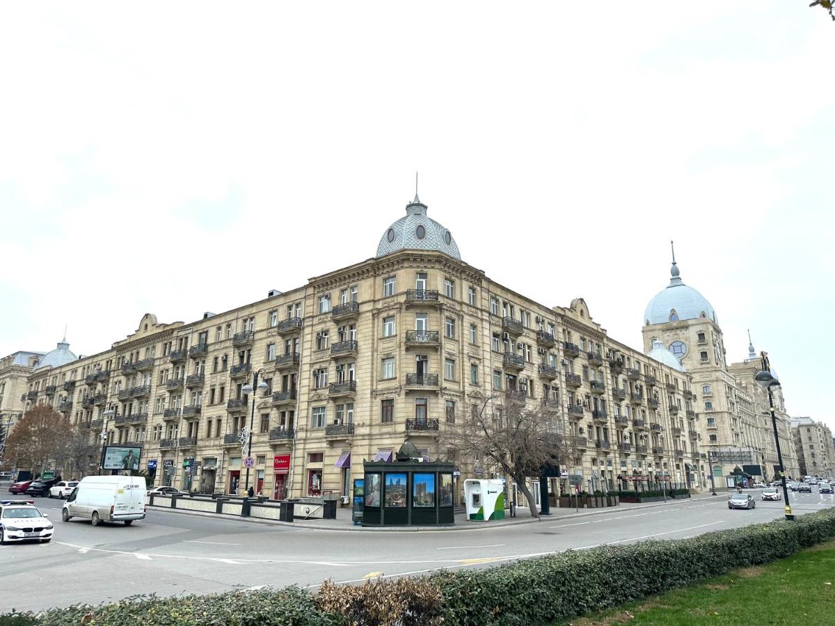 Image 4 of Elegant Stay in Downtown Baku