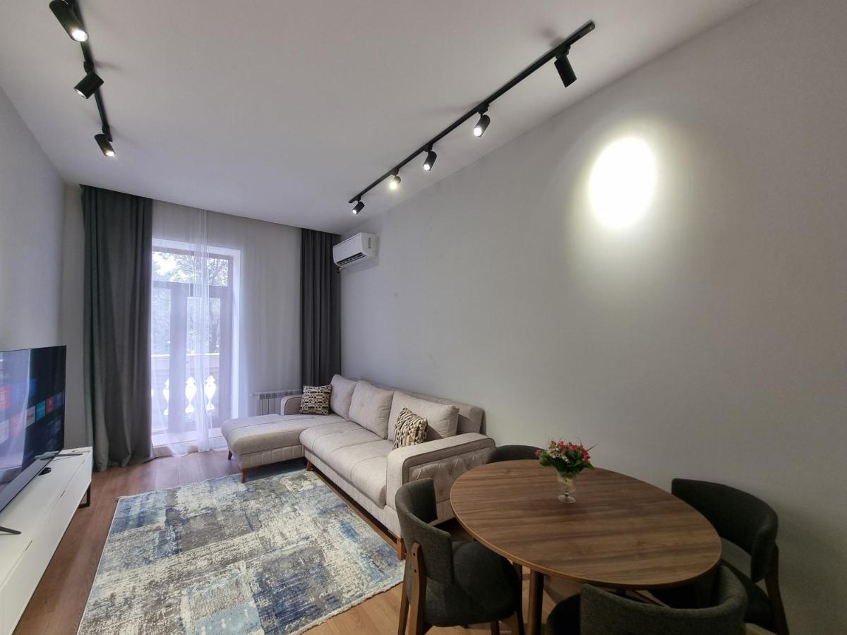 Image 4 of Emporium apartment by Bakuapart