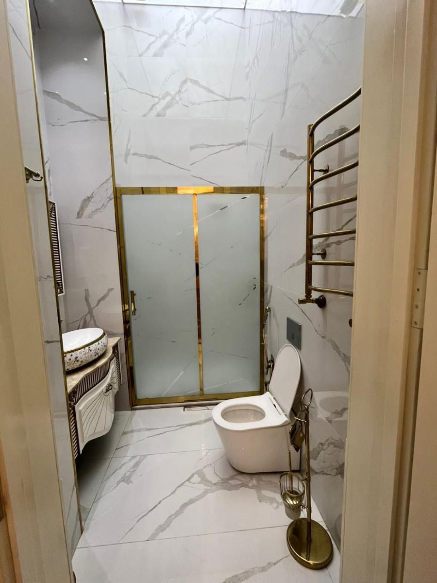Image 3 of Lux Apartment Nizami street