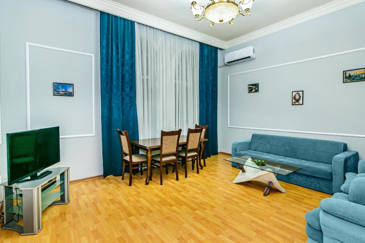 Image 4 of Luxury Apartment İn Targovu