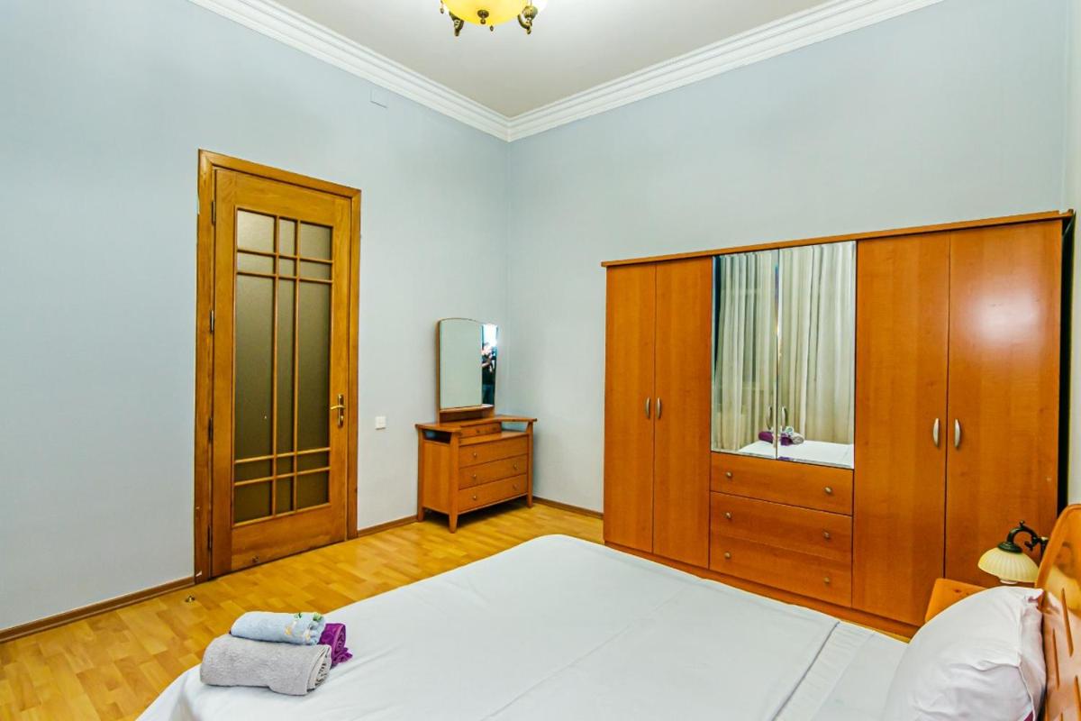 Image 6 of Luxury Apartment İn Targovu