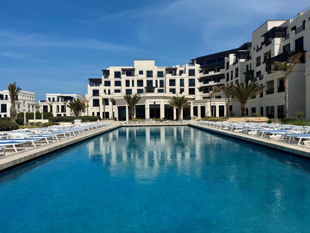 Image of Luxury Sea View Apartment in Sea Breeze Grand