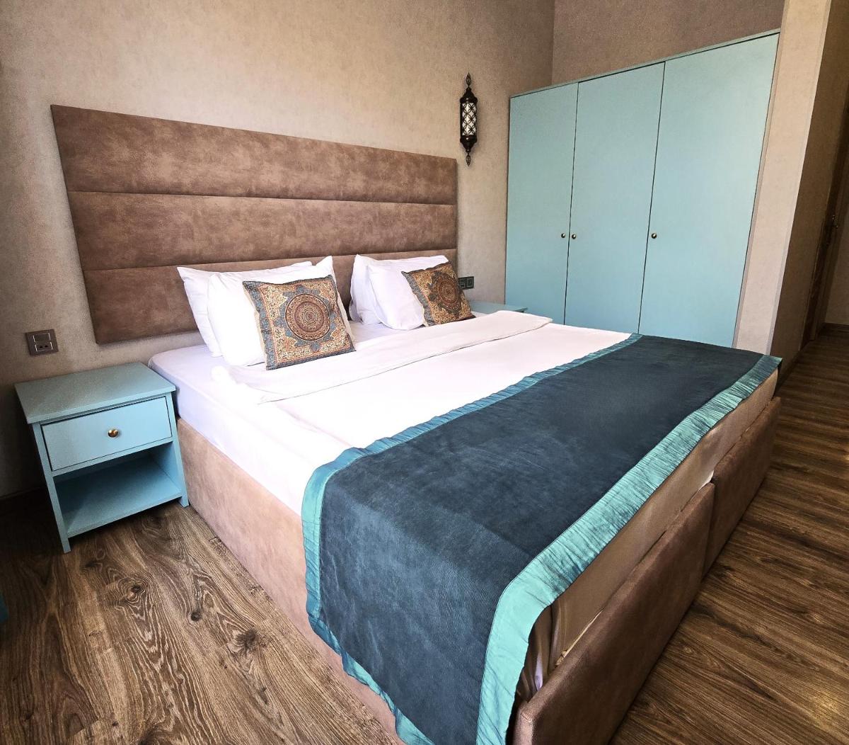 Image 1 of Maestro City Hotel Formula 1 vew