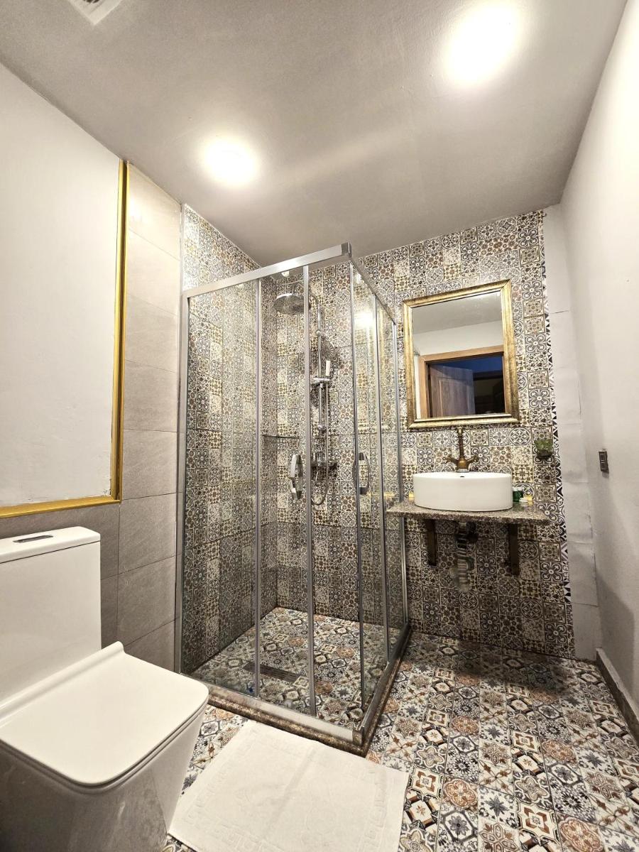 Image 5 of Maestro City Hotel Formula 1 vew