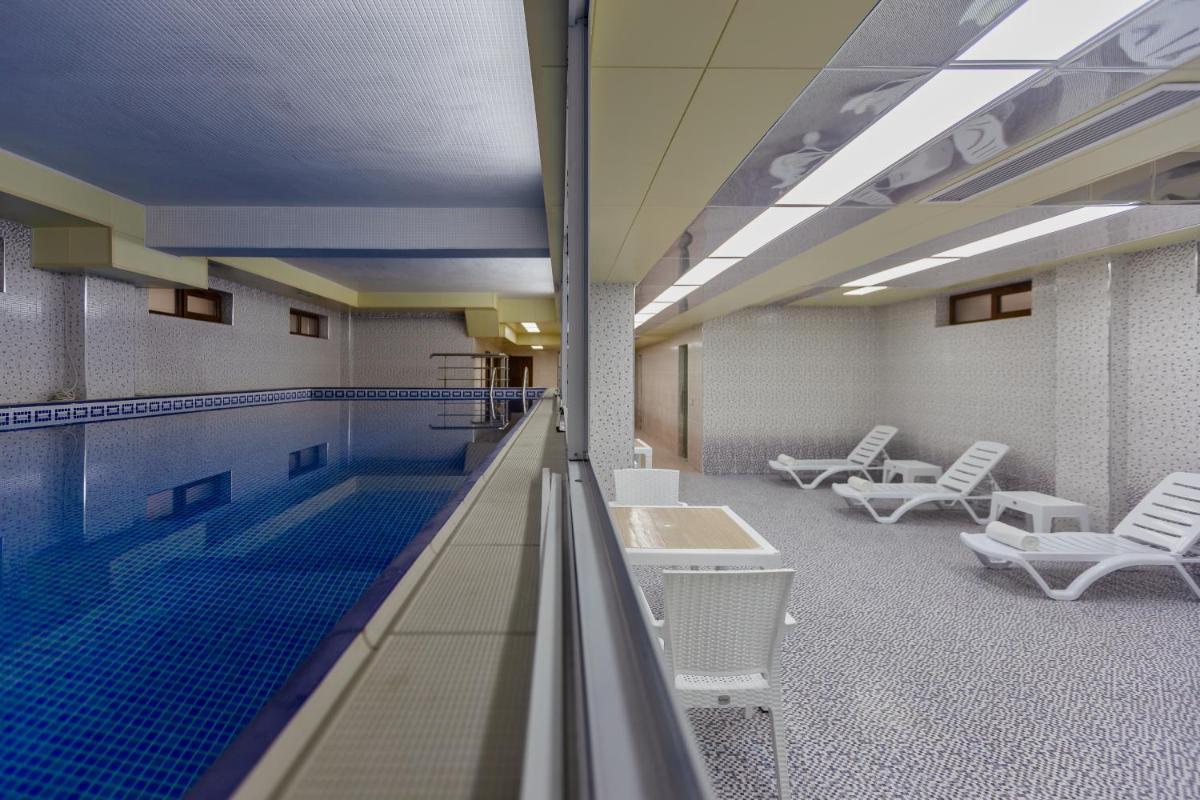 Image 2 of Metro City Hotel