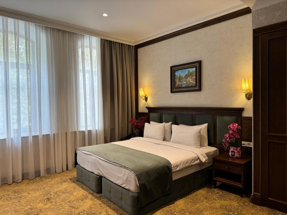Image 1 of Midway Hotel Baku