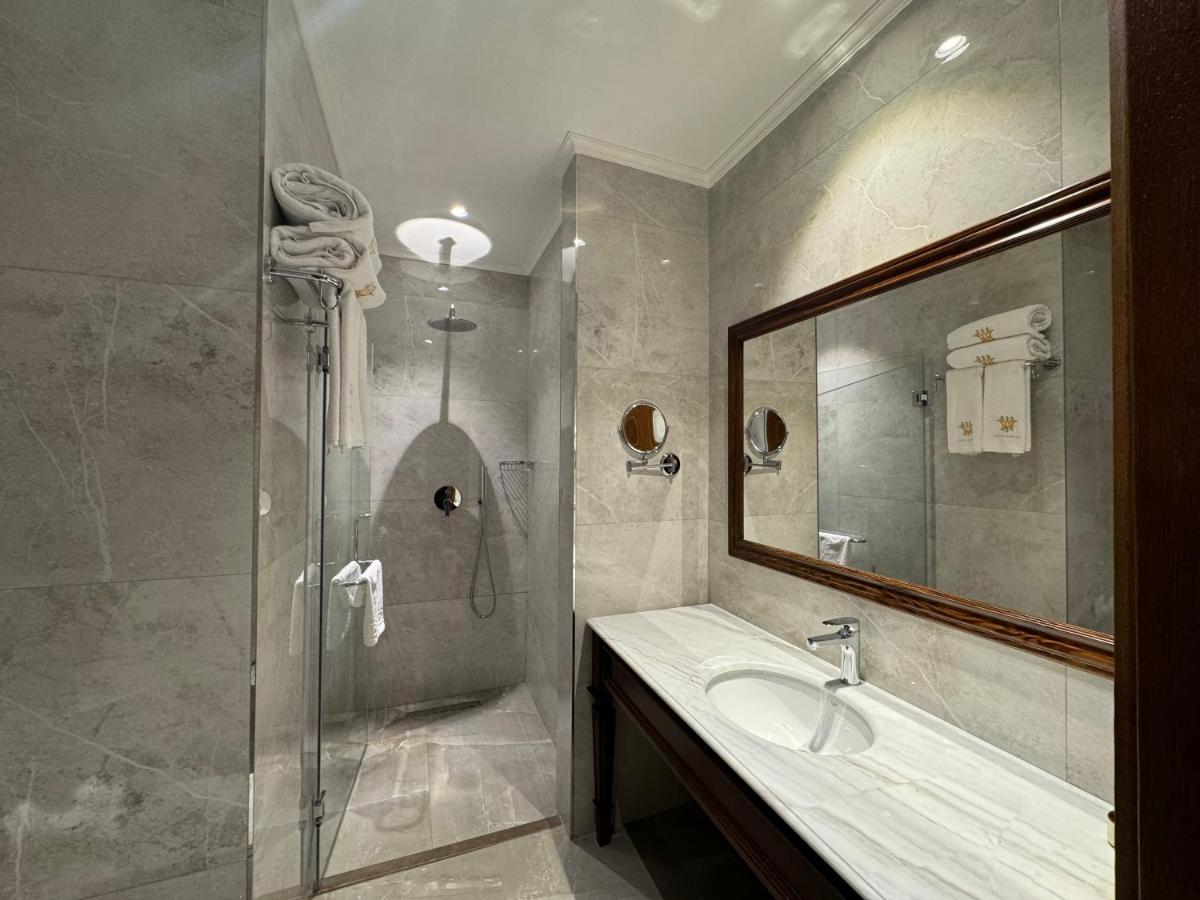 Image 2 of Midway Hotel Baku