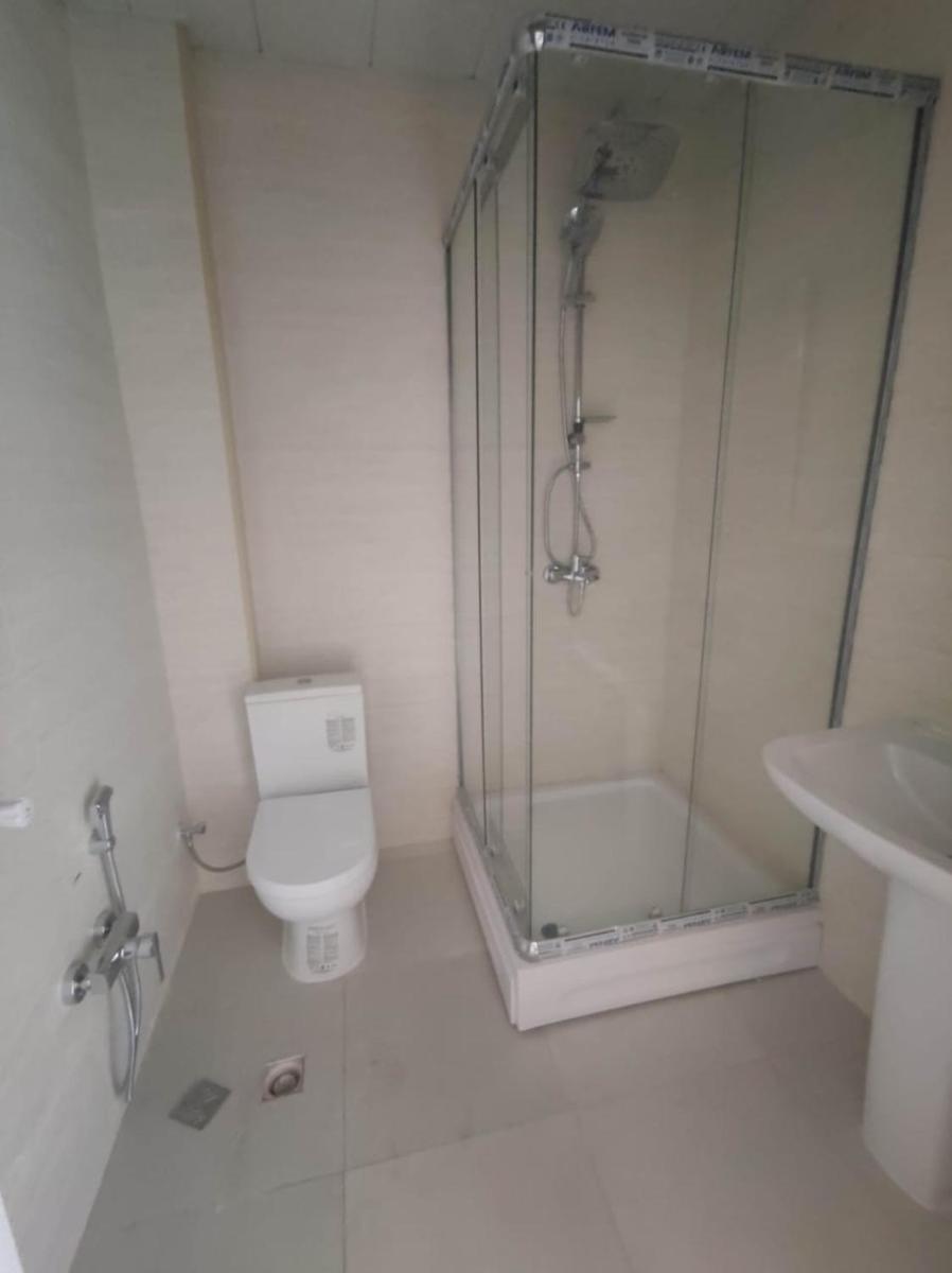 Image 5 of Modern Studio Apartment