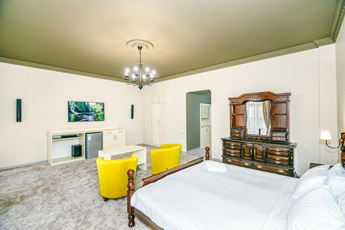Image 3 of Natavan Apartment by Art Club