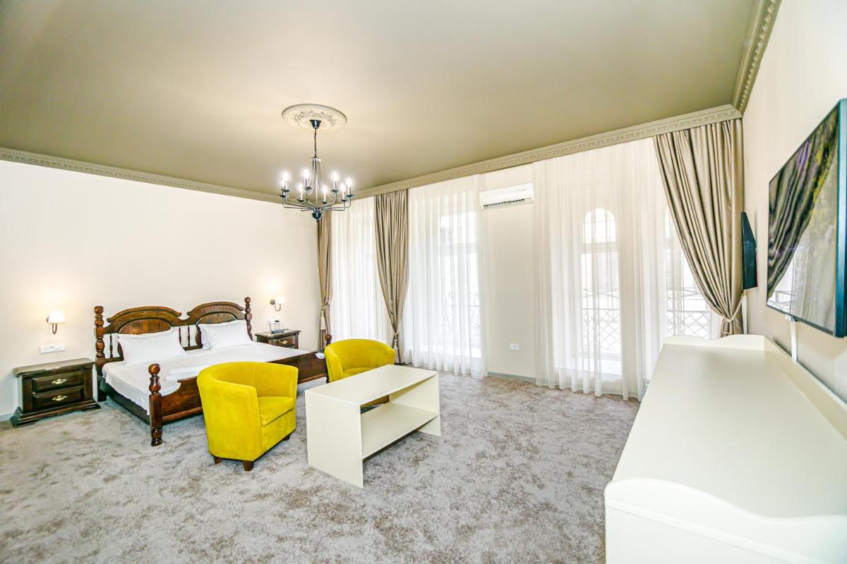 Image 4 of Natavan Apartment by Art Club