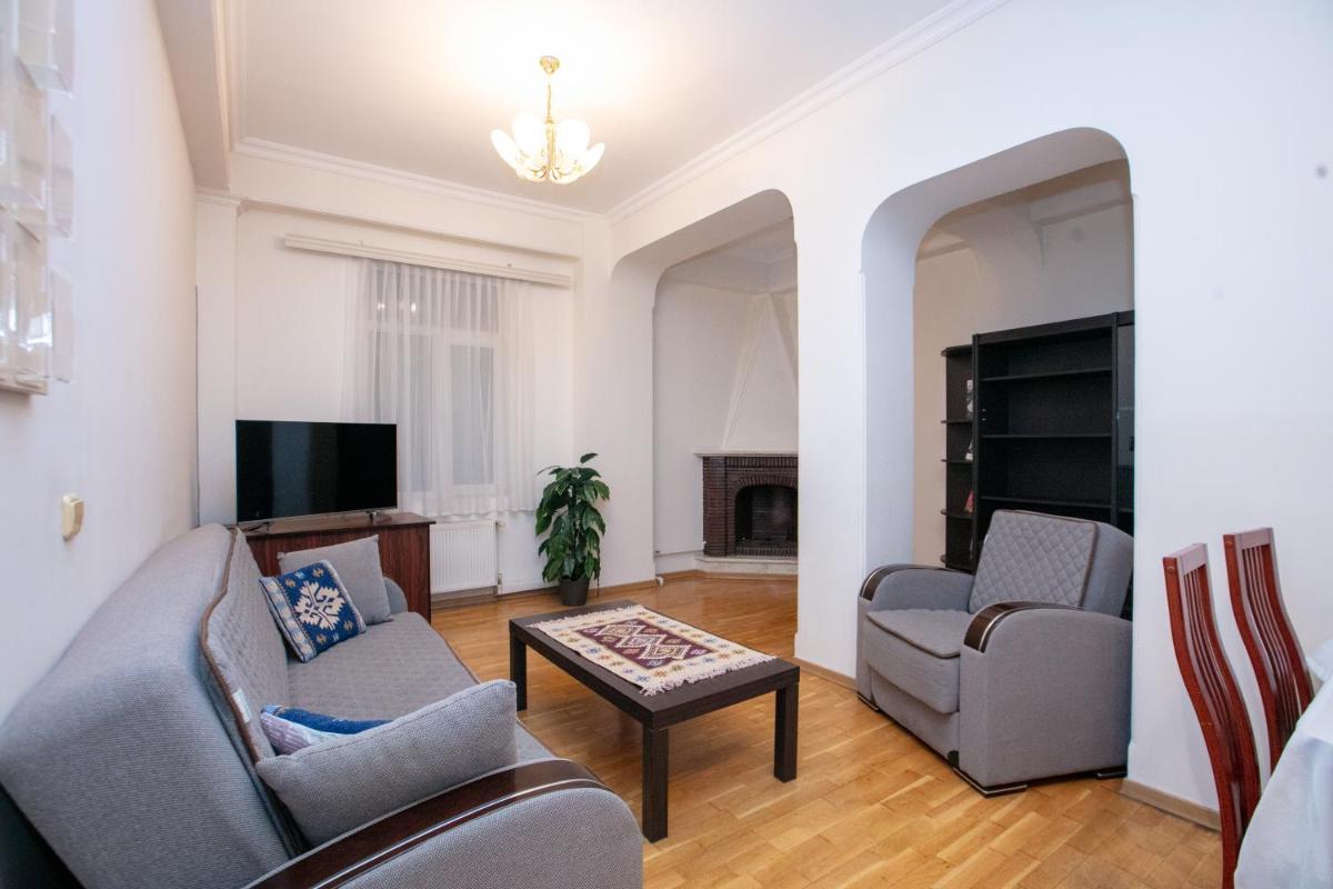 Image 4 of Old City Hatefi Apartments
