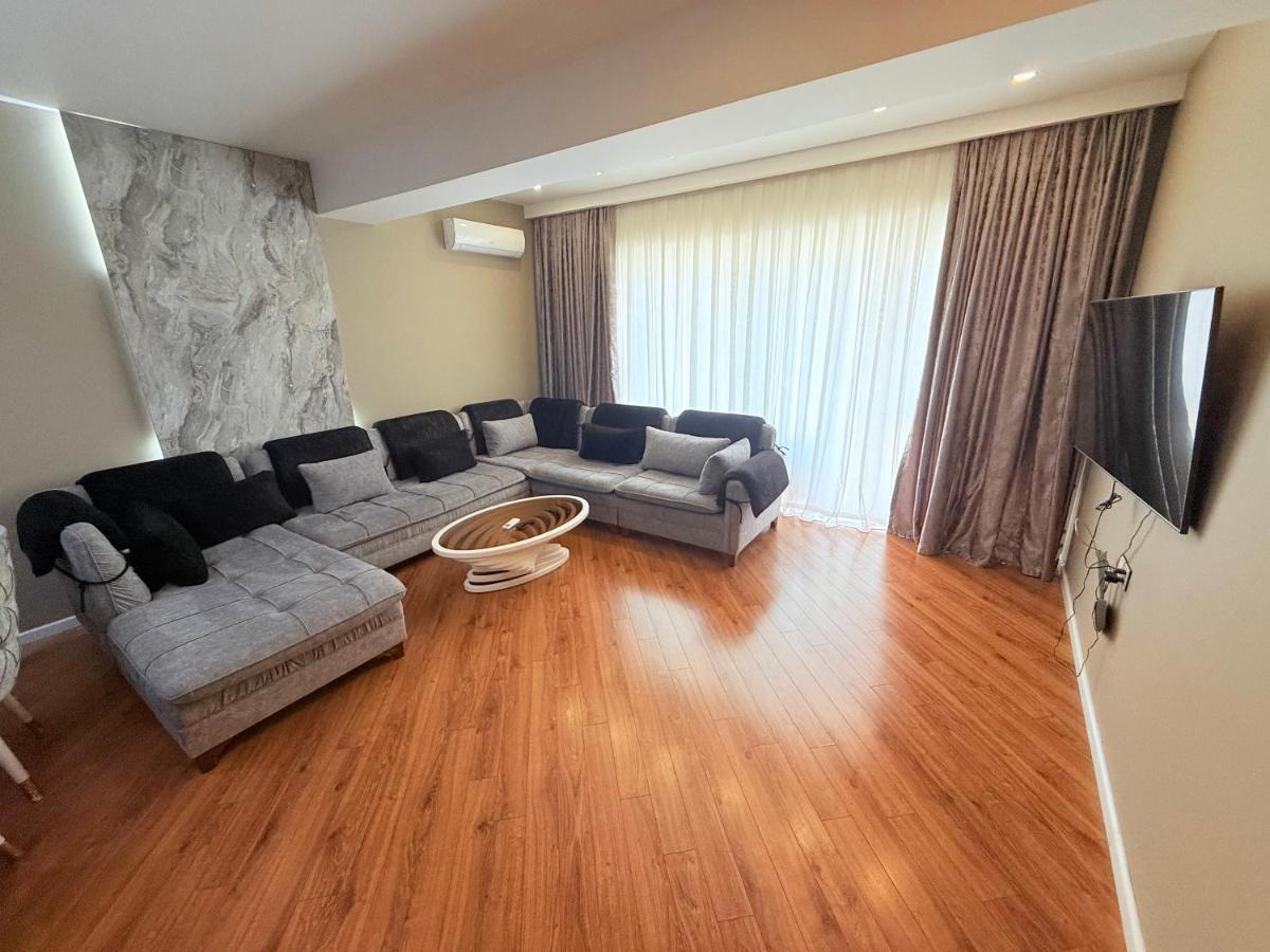 Image 4 of Park Azure Royal apart