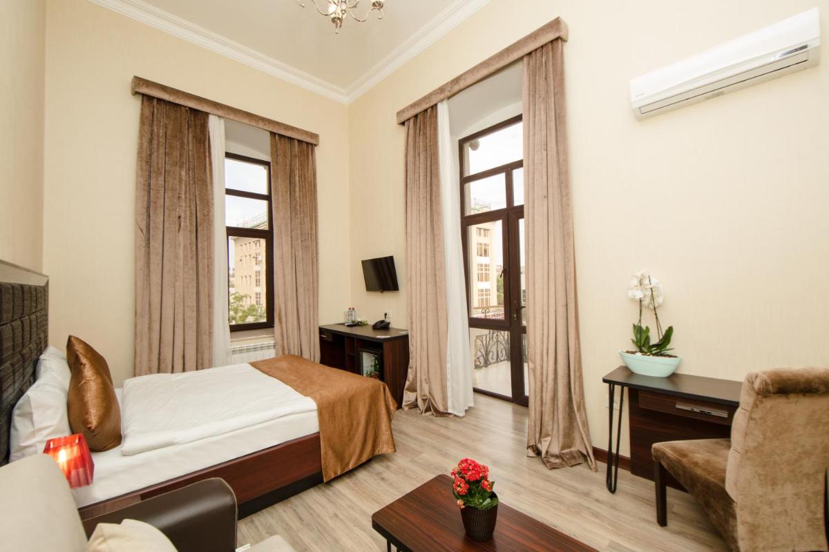 Image 6 of Passage Hotel