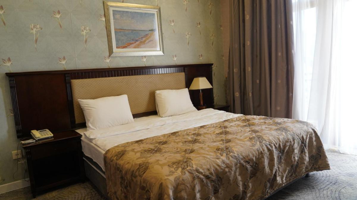 Image 1 of Premier Hotel