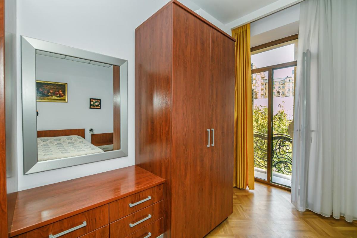 Image 2 of STELLA Luxury Apartment in Nizami street