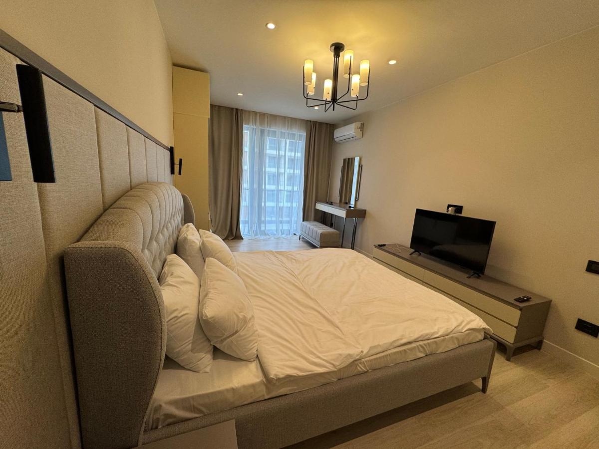 Image 1 of Sea Breeze, Park Residence-2