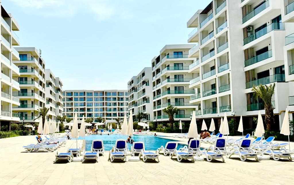 Image of Sea Breeze, Park Residence-2