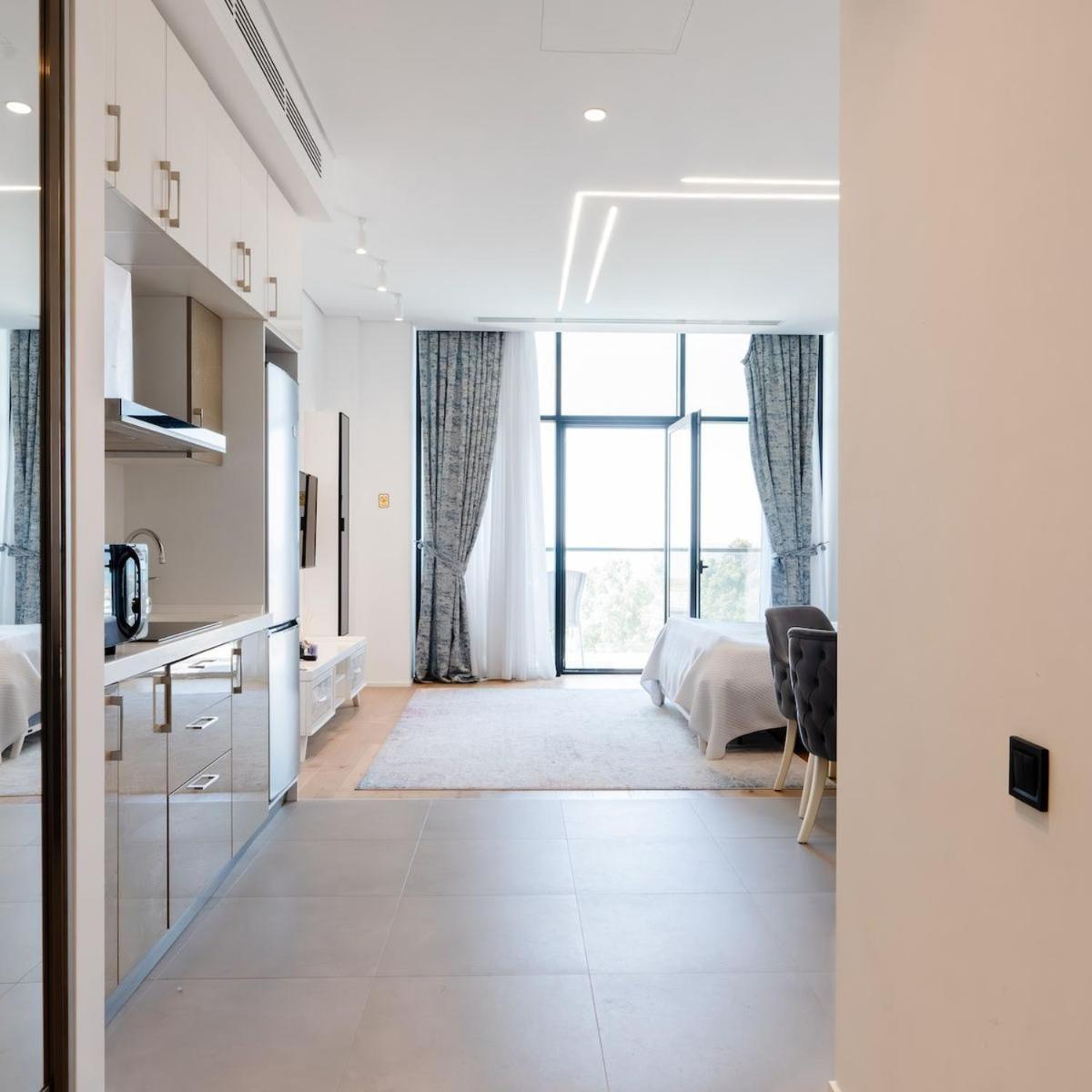 Image 6 of Seabreeze Baku Lighthouse seaview appartment studio