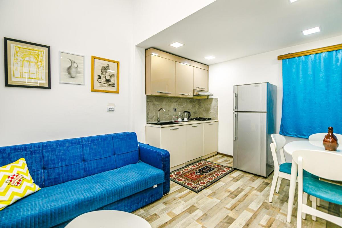 Image 3 of Seaside Apartment
